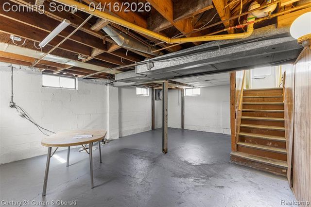 866 Clinton Street, Wyandotte, MI 48192