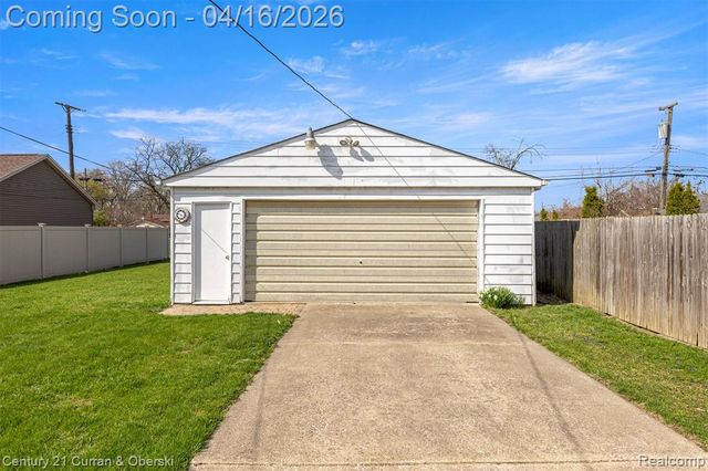 866 Clinton Street, Wyandotte, MI 48192