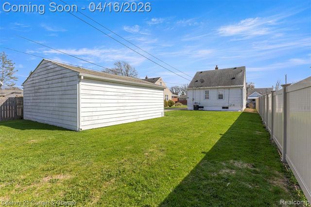 866 Clinton Street, Wyandotte, MI 48192