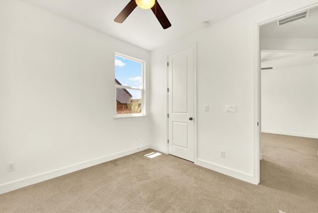 2200 Russell Cir, Woodland, CA 95776