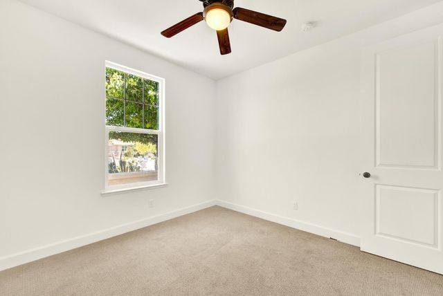 2200 Russell Cir, Woodland, CA 95776