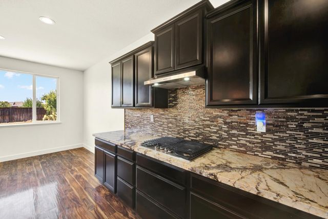 2200 Russell Cir, Woodland, CA 95776