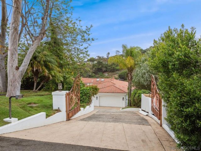 6617 Muirlands Dr, La Jolla, CA 92037