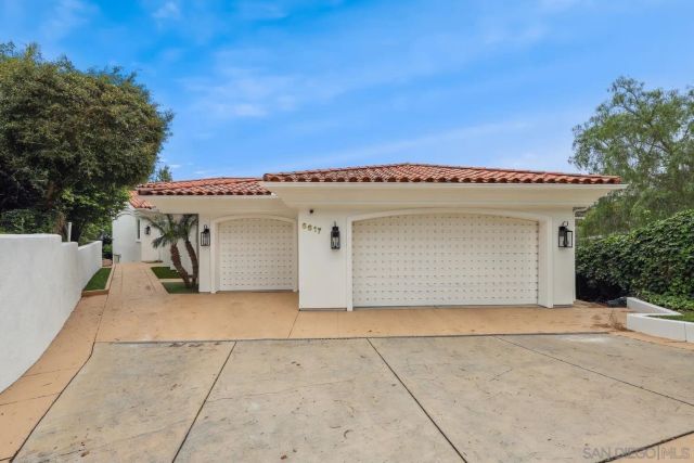 6617 Muirlands Dr, La Jolla, CA 92037