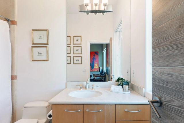 6617 Muirlands Dr, La Jolla, CA 92037