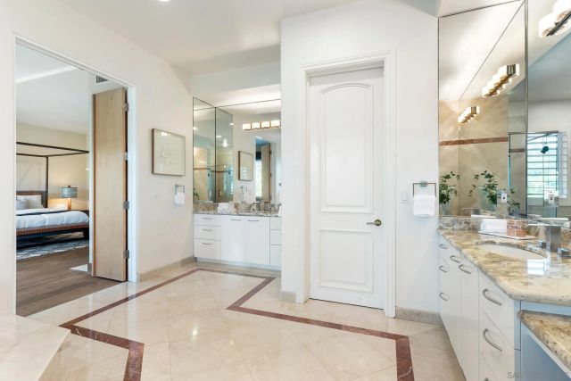 6617 Muirlands Dr, La Jolla, CA 92037