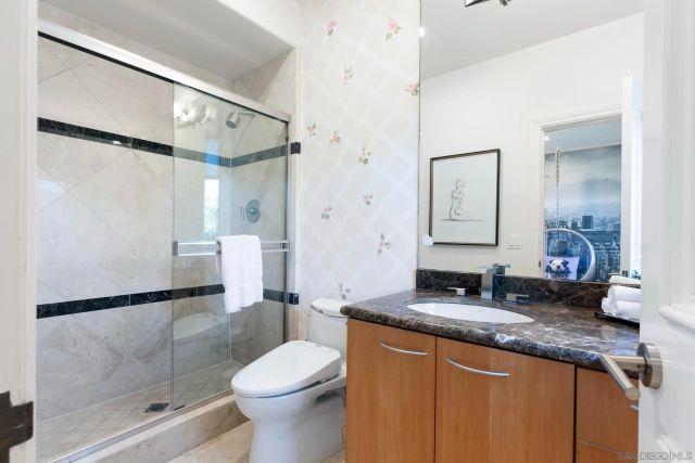 6617 Muirlands Dr, La Jolla, CA 92037