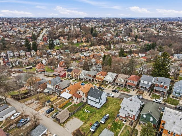 1126 Bellaire Ave, Brookline, PA 15226