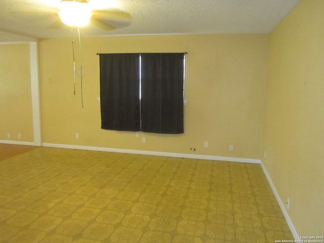 203 Houston, Bandera, TX 78003