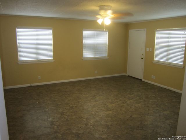 203 Houston, Bandera, TX 78003