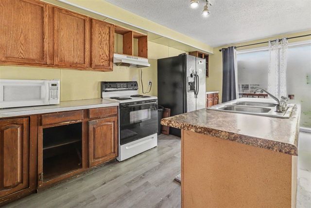 420 W 5th Street, Evart, MI 49631