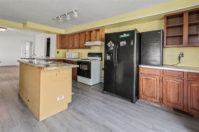 420 W 5th Street, Evart, MI 49631