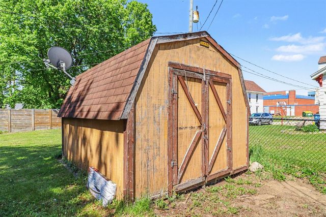 420 W 5th Street, Evart, MI 49631