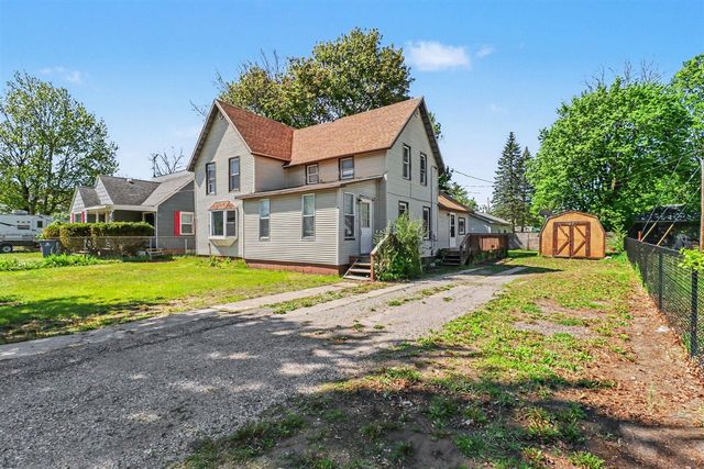 420 W 5th Street, Evart, MI 49631