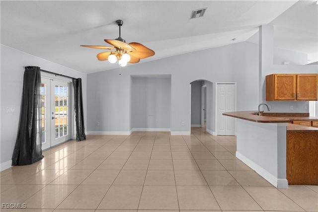 4176 NE 8th PL, Cape Coral, FL 33909