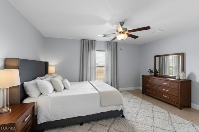 4176 NE 8th PL, Cape Coral, FL 33909