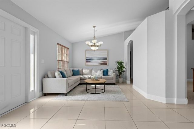 4176 NE 8th PL, Cape Coral, FL 33909