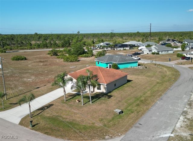 4176 NE 8th PL, Cape Coral, FL 33909