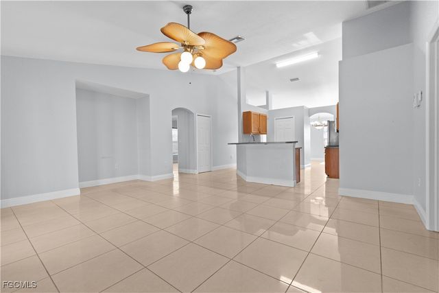 4176 NE 8th PL, Cape Coral, FL 33909