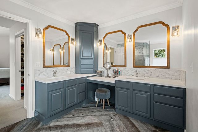 1010 Grayhawk Drive, Algonquin, IL 60102