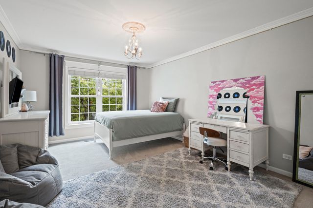 1010 Grayhawk Drive, Algonquin, IL 60102