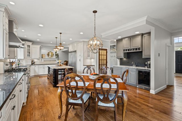 1010 Grayhawk Drive, Algonquin, IL 60102