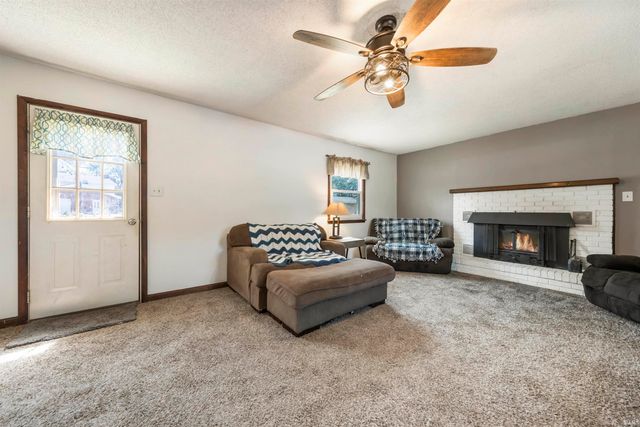 952 N County road 575 Road, Richland, IN 47634