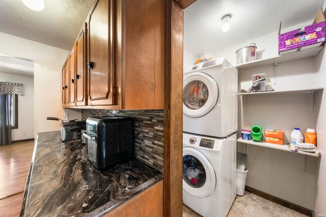 952 N County road 575 Road, Richland, IN 47634