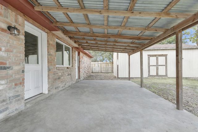 32056 S Wiggins Street, Magnolia, TX 77355