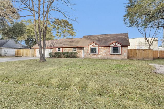 32056 S Wiggins Street, Magnolia, TX 77355