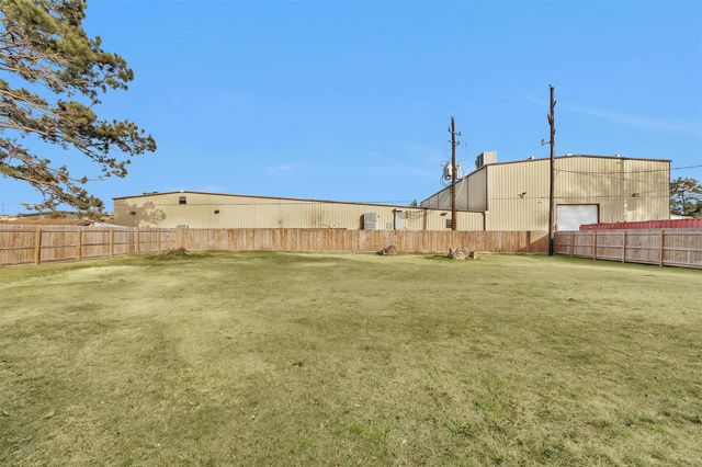 32056 S Wiggins Street, Magnolia, TX 77355