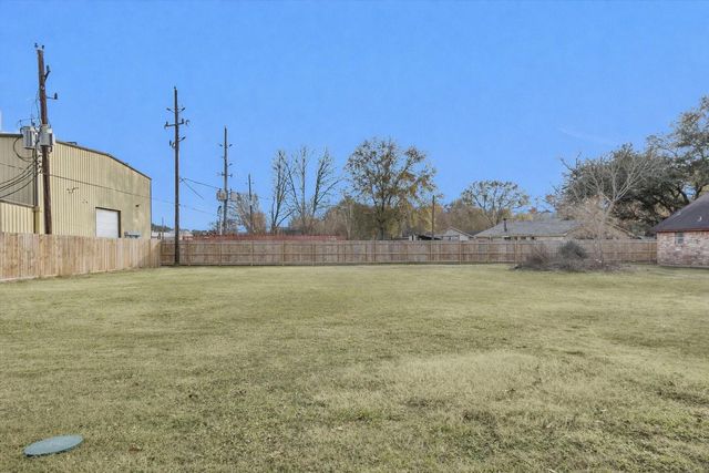 32056 S Wiggins Street, Magnolia, TX 77355