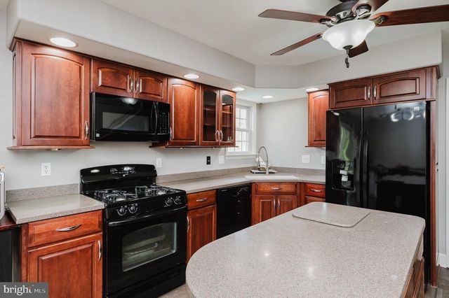 120 LAKESIDE DR, Lewisberry, PA 17339