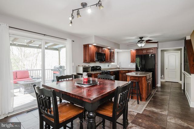 120 LAKESIDE DR, Lewisberry, PA 17339
