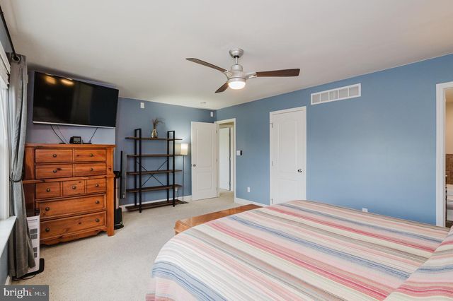 120 LAKESIDE DR, Lewisberry, PA 17339
