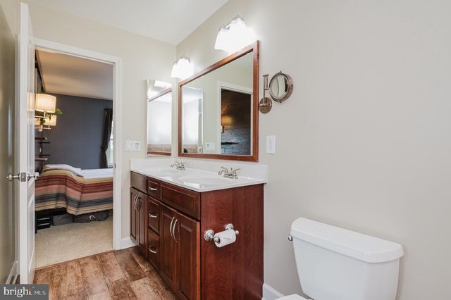 120 LAKESIDE DR, Lewisberry, PA 17339