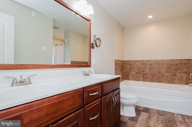 120 LAKESIDE DR, Lewisberry, PA 17339