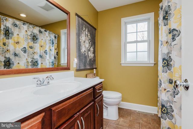 120 LAKESIDE DR, Lewisberry, PA 17339
