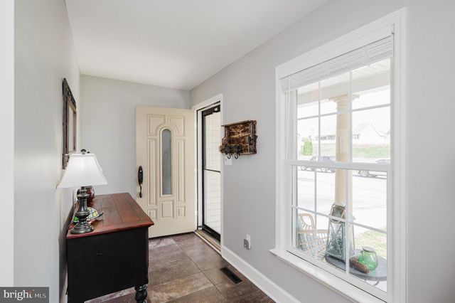 120 LAKESIDE DR, Lewisberry, PA 17339