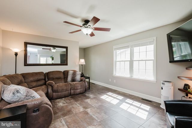 120 LAKESIDE DR, Lewisberry, PA 17339