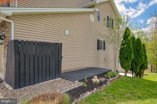 120 LAKESIDE DR, Lewisberry, PA 17339