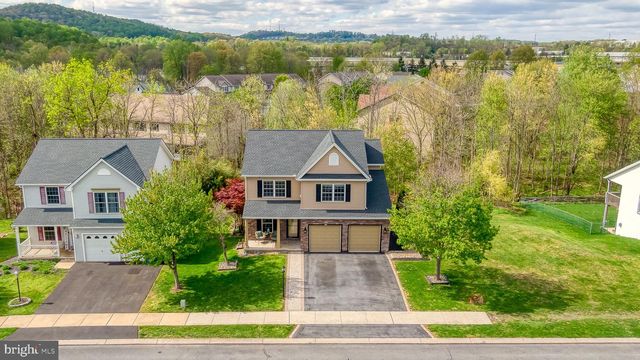 120 LAKESIDE DR, Lewisberry, PA 17339