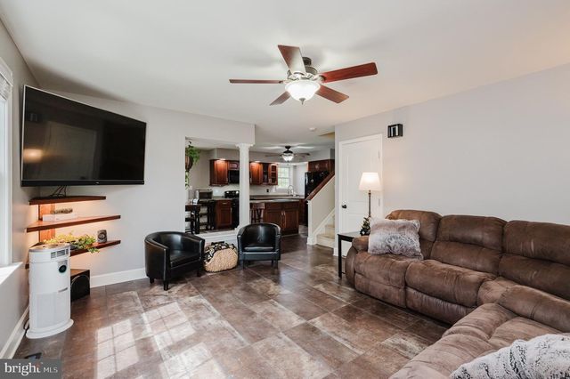 120 LAKESIDE DR, Lewisberry, PA 17339