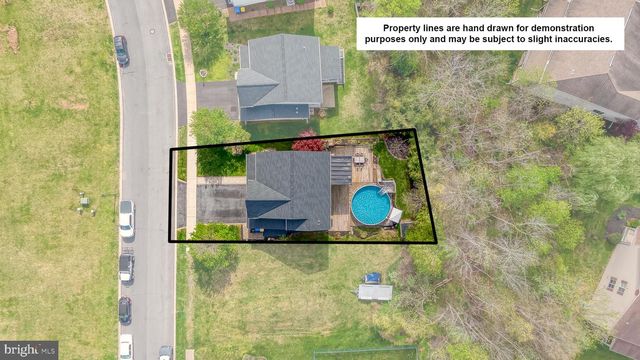 120 LAKESIDE DR, Lewisberry, PA 17339