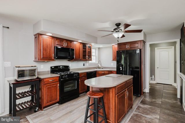 120 LAKESIDE DR, Lewisberry, PA 17339
