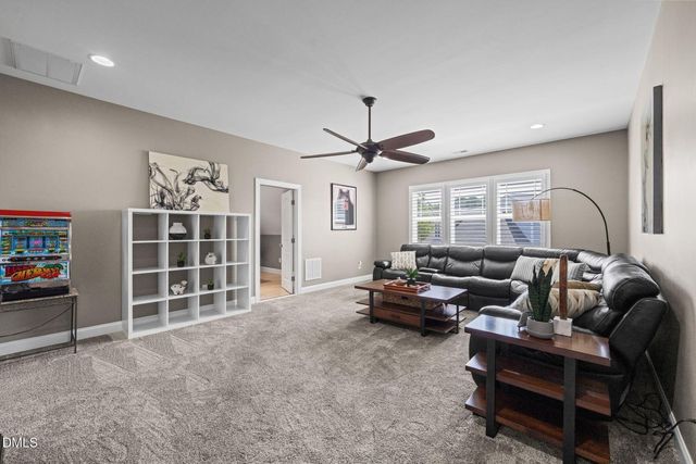 200 Meares Bluff Ln, Holly Springs, NC 27540