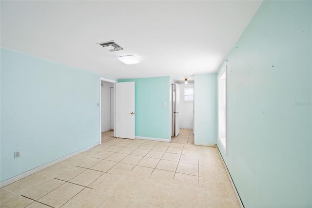 1230 E 1ST AVENUE, Mount Dora, FL 32757