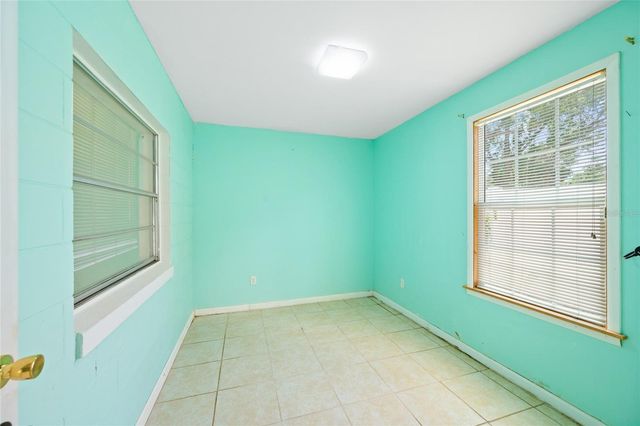 1230 E 1ST AVENUE, Mount Dora, FL 32757