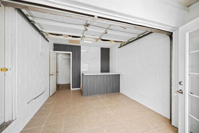1230 E 1ST AVENUE, Mount Dora, FL 32757