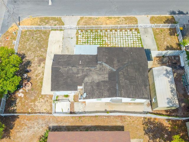 1230 E 1ST AVENUE, Mount Dora, FL 32757